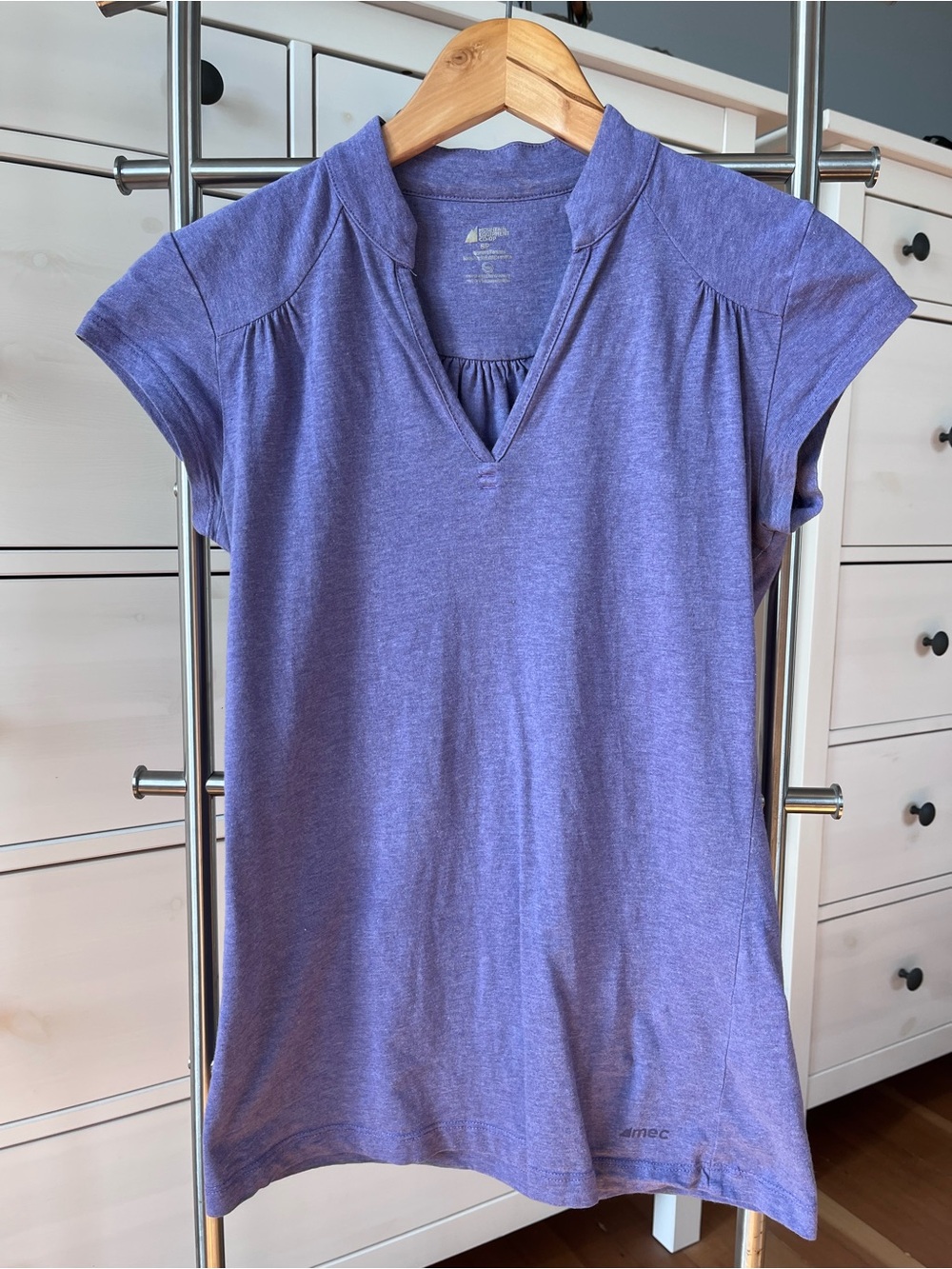 MEC Cotton Purple Heather Athletic V-Neck Tee